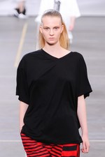 Y-3 2016年春夏コレクション - 3本線への回帰と進化｜写真65