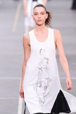 Y-3 2016年春夏コレクション - 3本線への回帰と進化｜写真69