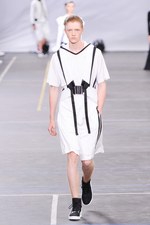 Y-3 2016年春夏コレクション - 3本線への回帰と進化｜写真70