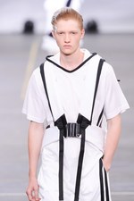 Y-3 2016年春夏コレクション - 3本線への回帰と進化｜写真71