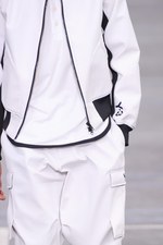 Y-3 2016年春夏コレクション - 3本線への回帰と進化｜写真76