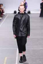 Y-3 2016年春夏コレクション - 3本線への回帰と進化｜写真83