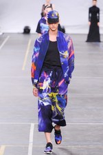 Y-3 2016年春夏コレクション - 3本線への回帰と進化｜写真87