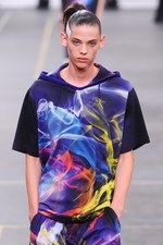 Y-3 2016年春夏コレクション - 3本線への回帰と進化｜写真90