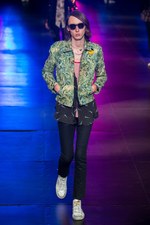 サンローラン 2016年春夏メンズコレクション - 西海岸グランジロックの歴史｜写真116