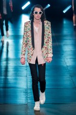 サンローラン 2016年春夏メンズコレクション - 西海岸グランジロックの歴史｜写真13
