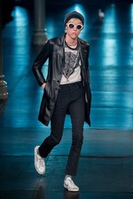 サンローラン 2016年春夏メンズコレクション - 西海岸グランジロックの歴史｜写真140