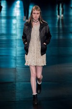 サンローラン 2016年春夏メンズコレクション - 西海岸グランジロックの歴史｜写真142