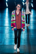サンローラン 2016年春夏メンズコレクション - 西海岸グランジロックの歴史｜写真25