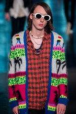 サンローラン 2016年春夏メンズコレクション - 西海岸グランジロックの歴史｜写真27
