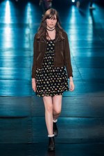 サンローラン 2016年春夏メンズコレクション - 西海岸グランジロックの歴史｜写真30