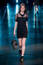 サンローラン 2016年春夏メンズコレクション - 西海岸グランジロックの歴史｜写真35