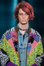 サンローラン 2016年春夏メンズコレクション - 西海岸グランジロックの歴史｜写真43