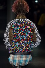 サンローラン 2016年春夏メンズコレクション - 西海岸グランジロックの歴史｜写真44