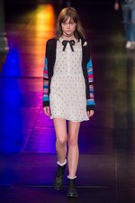 サンローラン 2016年春夏メンズコレクション - 西海岸グランジロックの歴史｜写真53