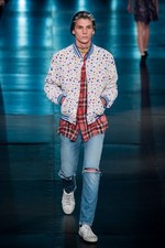 サンローラン 2016年春夏メンズコレクション - 西海岸グランジロックの歴史｜写真68