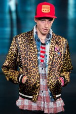 サンローラン 2016年春夏メンズコレクション - 西海岸グランジロックの歴史｜写真71