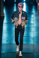 サンローラン 2016年春夏メンズコレクション - 西海岸グランジロックの歴史｜写真72