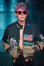 サンローラン 2016年春夏メンズコレクション - 西海岸グランジロックの歴史｜写真73