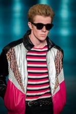 サンローラン 2016年春夏メンズコレクション - 西海岸グランジロックの歴史｜写真82