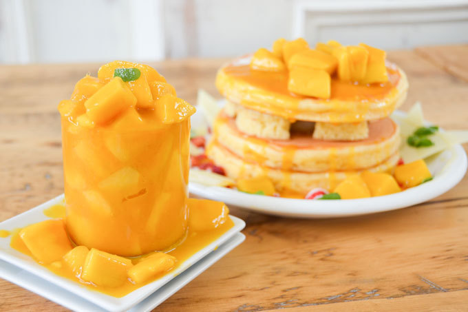 カフェ アクイーユ ボリューム満点 マンゴーづくしのパンケーキ 平日ディナー限定メニューも ファッションプレス カフェ アクイーユ ボリューム満点 マンゴーづくしのパンケーキ 平日ディナー限定メニューも ファッションプレス