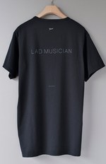 ラッド ミュージシャン×フェンダー！ギターメーカーとの特別コラボTシャツ発売｜写真2