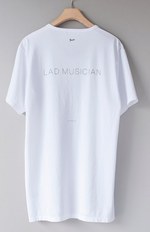 ラッド ミュージシャン×フェンダー！ギターメーカーとの特別コラボTシャツ発売｜写真3