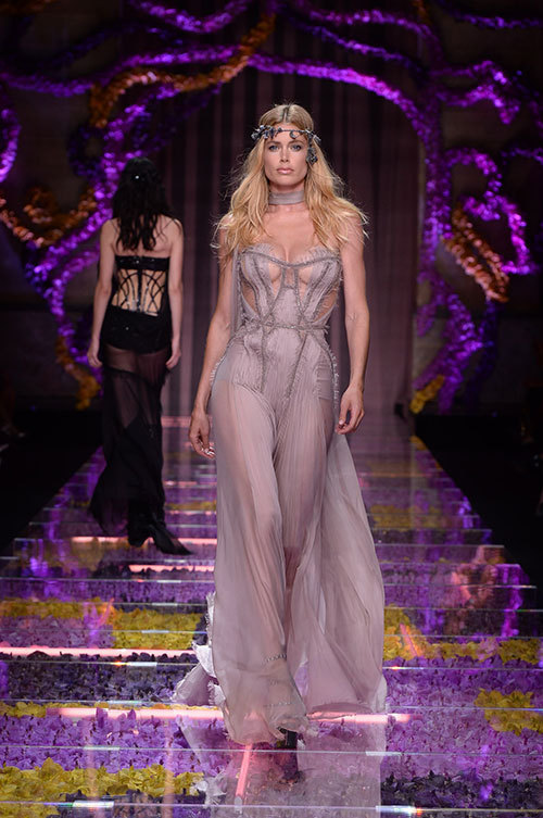 アトリエ ヴェルサーチェ オートクチュール(Atelier Versace Haute Couture) 2015-16年秋冬ウィメンズコレクション  - 写真38