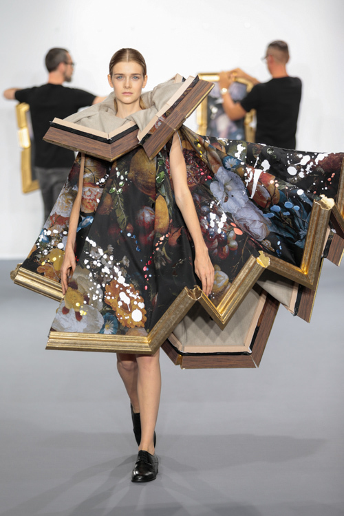 ヴィクター＆ロルフ オートクチュール(VIKTOR & ROLF Haute Couture) 2015-16年秋冬ウィメンズコレクション  - 写真58