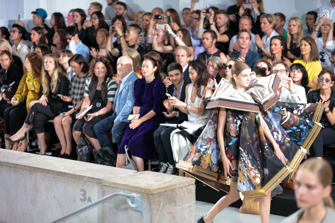 ヴィクター＆ロルフ オートクチュール(VIKTOR & ROLF Haute Couture) 2015-16年秋冬ウィメンズコレクション ディテール - 写真24