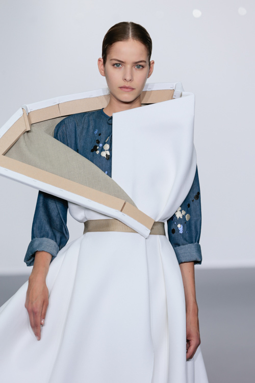 ヴィクター＆ロルフ オートクチュール(VIKTOR & ROLF Haute Couture) 2015-16年秋冬ウィメンズコレクション  - 写真14