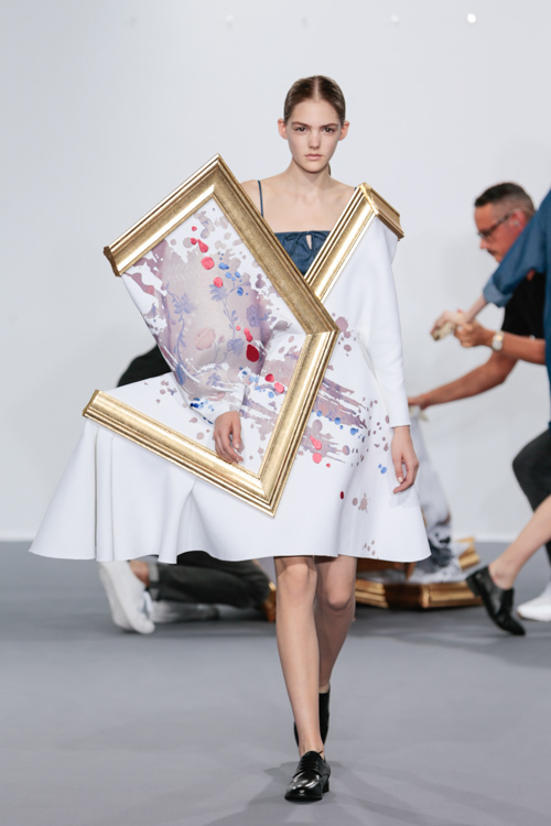 ヴィクター＆ロルフ オートクチュール(VIKTOR & ROLF Haute Couture) 2015-16年秋冬ウィメンズコレクション シルエット - 写真19