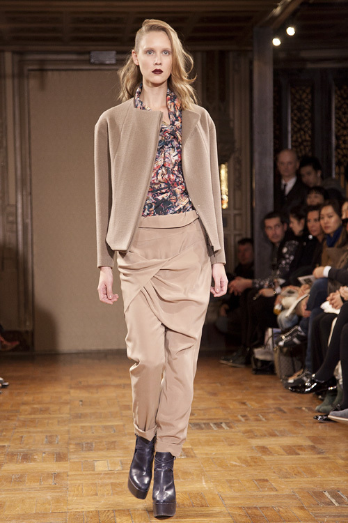 アン ヴァレリー アッシュ 2011-12年秋冬<span>コレクション</span> - 写真13