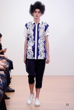 コム デ ギャルソン・シャツ 2016年春夏コレクション - 穴から生まれる新たな表情｜写真40