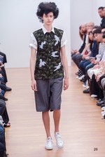 コム デ ギャルソン・シャツ 2016年春夏コレクション - 穴から生まれる新たな表情｜写真44