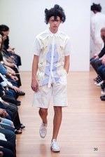 コム デ ギャルソン・シャツ 2016年春夏コレクション - 穴から生まれる新たな表情｜写真48