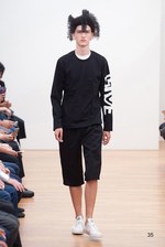 コム デ ギャルソン・シャツ 2016年春夏コレクション - 穴から生まれる新たな表情｜写真53