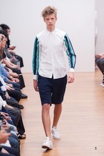 コム デ ギャルソン・シャツ 2016年春夏コレクション - 穴から生まれる新たな表情｜写真5