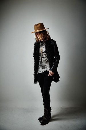 ロエン プロデュースド バイ ヒロムタカハラ(Roen Produced by HIROMUTAKAHARA) 2015-16年秋冬メンズコレクション  - 写真1