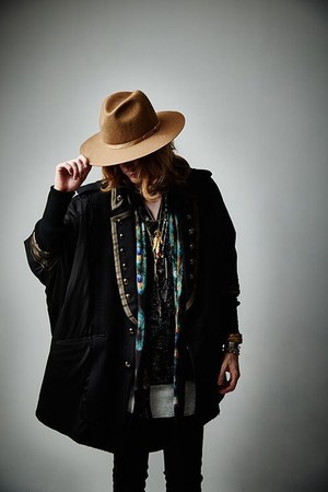 ロエン プロデュースド バイ ヒロムタカハラ(Roen Produced by HIROMUTAKAHARA) 2015-16年秋冬メンズコレクション  - 写真14