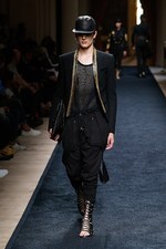 バルマン オム 2016年春夏メンズコレクション - 開拓に向け、自分を脱ぎ捨てない冒険心を｜写真47