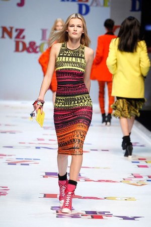アルファベットがポップに踊る D&G(ディー＆ジー) 2011-12年秋冬コレクション｜写真27