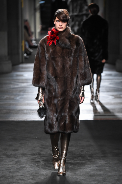 フェンディ(FENDI) 2015-16年秋冬ウィメンズコレクション  - 写真10