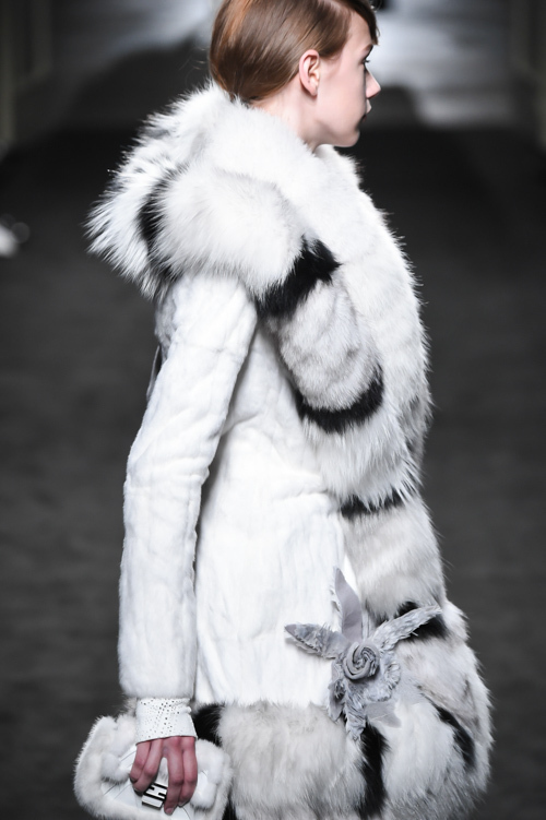 フェンディ(FENDI) 2015-16年秋冬ウィメンズコレクション ディテール - 写真21