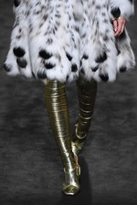 フェンディ 2015年秋冬オートフリュールコレクション - 日本上陸50年、ファーで架空の鳥を描く｜写真38