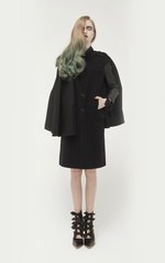 内に秘めた、情熱的で官能的な女性像- TOGAの2011-2012年秋冬コレクション｜写真12