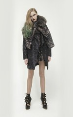 内に秘めた、情熱的で官能的な女性像- TOGAの2011-2012年秋冬コレクション｜写真14