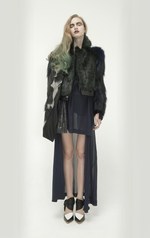 内に秘めた、情熱的で官能的な女性像- TOGAの2011-2012年秋冬コレクション｜写真17