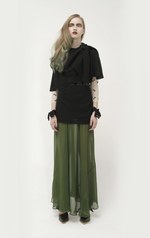 内に秘めた、情熱的で官能的な女性像- TOGAの2011-2012年秋冬コレクション｜写真21