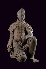 特別展「始皇帝と大兵馬俑」大阪・国立国際美術館で開催 - 兵馬俑の軍団を圧巻のスケールで再現｜写真13